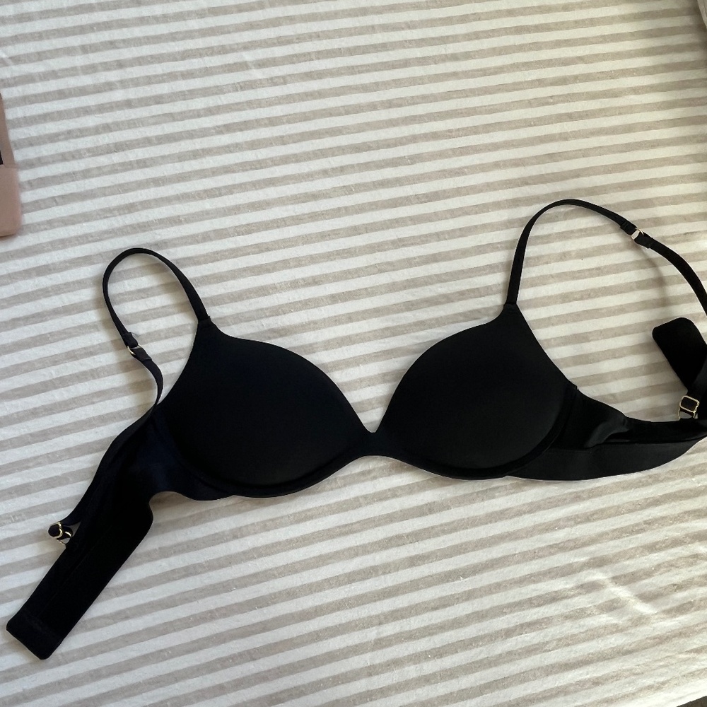 Pepper Bra 34A Zero-G Wirefree Lift Up Bra in Black